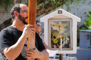 Vía Crucis en el Cementerio (7)