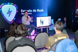 Escuchando discos-Escuela de Rock-1