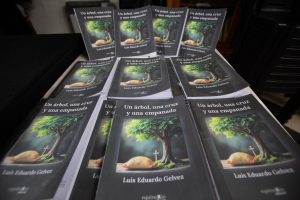 Presentación del libro de Luis Eduardo Gelvez (2)